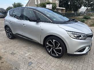skadebil auto Renault Scenic 1.3 BOSE AUTOMAAT RIJDBAAR! 84816 KM BOUWJAAR 2018  8750 EURO 2018/8