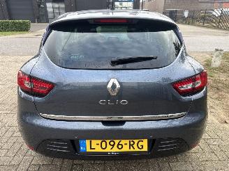 Renault Clio 1.2 NIGHT&DAY RIJDBAAR BOUWJAAR 2016 139753 KM  3500 EURO VAST picture 3