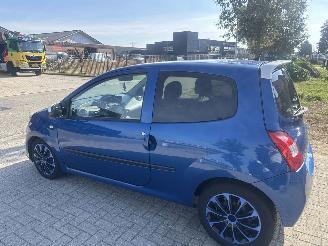 Renault Twingo 1.2-16V COLLECTION GEBRUIKERSPOREN! BOUWJAAR 2011 999 EURO picture 2