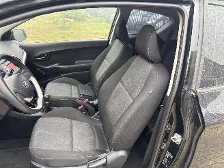 Kia Picanto 1.0 CVVT ISG BOUWJAAR 2013 145957 NAP LICHTE SCHADE! 1875 EURO picture 8
