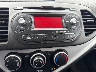 Kia Picanto 1.0 CVVT ISG BOUWJAAR 2013 145957 NAP LICHTE SCHADE! 1875 EURO picture 10