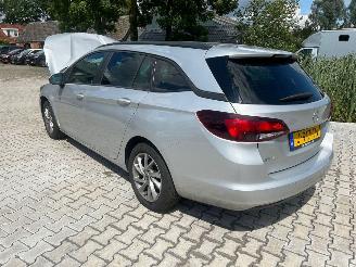 Coche accidentado Opel Astra SPORTS TOURER 1.2 EXECUTIVE NAVI STOELVERWARMING 2020/10