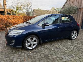 Toyota Auris 1.8 FULL HYBRID KM NAP NL AUTO picture 3