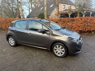 Peugeot 208 1.2 Bleu Lion Airco Navi Nap 5Drs Nieuw Riem picture 2