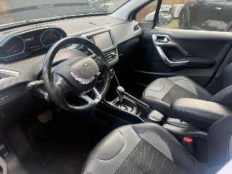 Peugeot 2008 1.2 puretech Allure AUT! navi pano camera picture 18