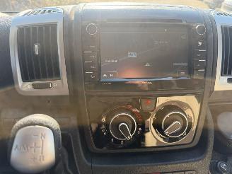 Fiat Camper ADRIA CORAL PLUS S 670SL AIRCO LENTGE BEDDEN TUSSEN DEUR picture 32