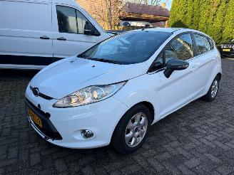 skadebil auto Ford Fiesta 1.6 TDCI TITANIUM AIRCO 5DRS 2011/8