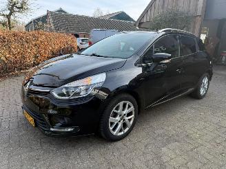 skadebil auto Renault Clio 0.9 LIMITED AIRCO NAVI CRUISE 2018/11