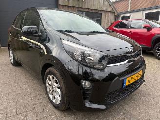 Schadeauto Kia Picanto 1.0 NAVI CAMERA NAP!! 1E EIGENAAR 2018/3