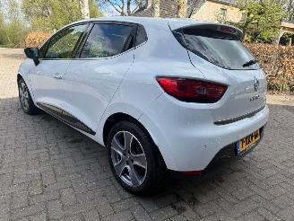 Schadeauto Renault Clio 0.9 TCE NIGHT&DAY  AIRCO NAVI 2014/9