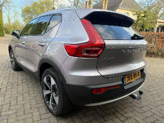 Damaged car Volvo XC40 2.0 B4 CORE NL NIEUW 2025/9