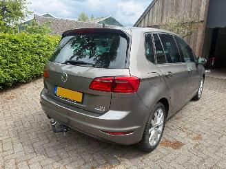 Vaurioauto  passenger cars Volkswagen Golf Sportsvan 1.2 TSI AUT LOUNGE NAVI CAMERA ACC 2015/2