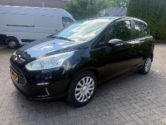 Schadeauto Ford B-Max 1.0 AIRCO STOELVERWARMING  PDC TREKHAAK 2014/9