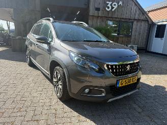 Voiture accidenté Peugeot 2008 1.2 AUTOMAAT PANO 39000!! NAVI CAMERA 2019/6