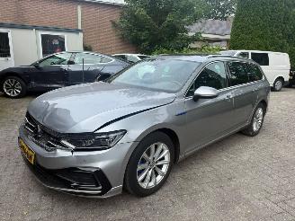 uszkodzony samochody osobowe Volkswagen Passat 1.4 TSI PHEV GTE PANO NL AUTO 2023/1