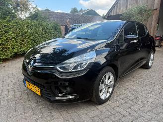 Coche accidentado Renault Clio 1.2 TCE LIMITED AIRCO NAVI CRUISE 2017/8