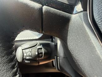 Peugeot 208 1.2 HYBRID 110 E STYLE picture 23