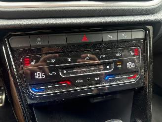 Volkswagen T-Roc 1.5 TSI R-LINE AUTOMAAT NIEUWSTAAT picture 21