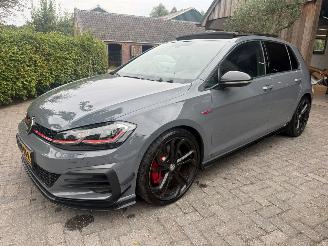 Schadeauto Volkswagen Golf 2.0 GTI TCR PANO  VIRTUAL COCKPIT LEER  290PK 2019/10