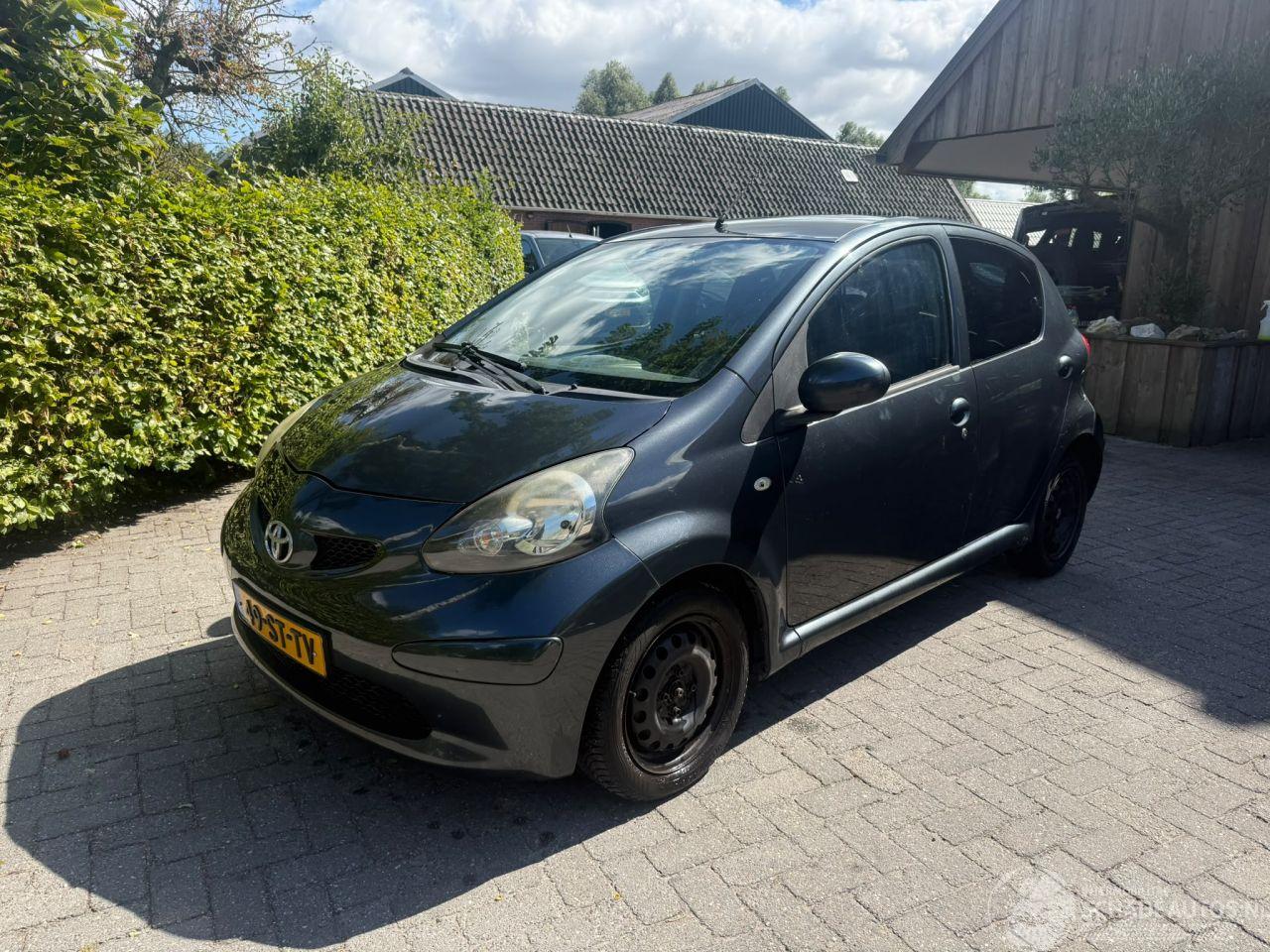 Toyota Aygo 1.4D 5DRS AIRCO