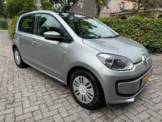 Damaged car Volkswagen Up! 1.0 5DRS NL AIRCO 2013/4