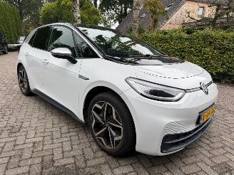 Coche accidentado Volkswagen ID.3 FIRST PLUS 58KWH NL AUTO 2020/12