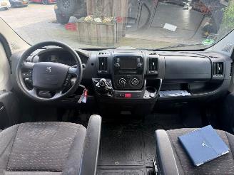 Peugeot Boxer 330 2.2 L2H1 DC AIRCO NAVI picture 3