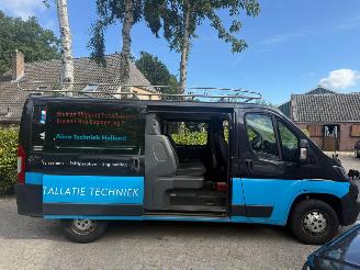 krockskadad bil bedrijf Peugeot Boxer 330 2.2 L2H1 DC AIRCO NAVI 2020/8