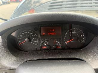 Peugeot Boxer 330 2.2 L2H1 DC AIRCO NAVI picture 21
