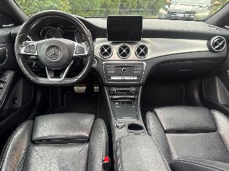 Mercedes Cla-klasse 200D AMG AUT! PANO LEER picture 2