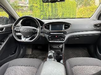 Hyundai Ioniq EV SOH 100% NAVI CAMERA picture 2