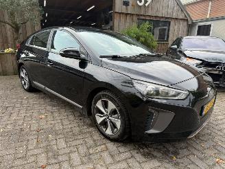 Hyundai Ioniq EV SOH 100% NAVI CAMERA picture 9
