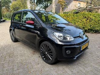 Damaged car Volkswagen Up! 1.0 BMT NAP LUXE UITVOERING CRUISE AIRCO PDC 2017/1