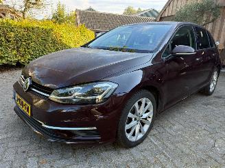 Damaged car Volkswagen Golf 1.4 TSI NAVI STOELVERWARMING CRUISE 2017/9