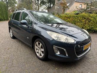 krockskadad bil auto Peugeot 308 1.6 NAVI NAP AIRCO PDC TREKHAAK 2014/1