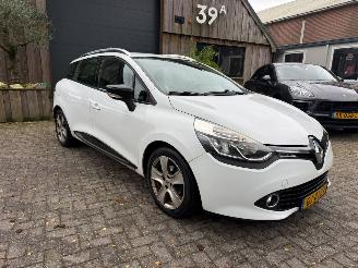 skadebil auto Renault Clio 1.5DCI NAVI NO DAMGEDS 2015/6