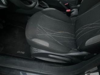 Peugeot 208 208 I (CA/CC/CK/CL), Hatchback, 2012 / 2019 1.0 Vti 12V PureTech picture 11