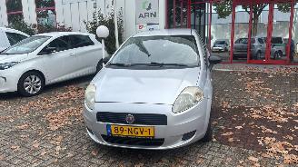 uszkodzony samochody osobowe Fiat Punto 1.3 D Multijet 2010/9