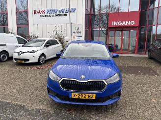 Vaurioauto  passenger cars Skoda Fabia 1.0 MPI Ambition 2024/2