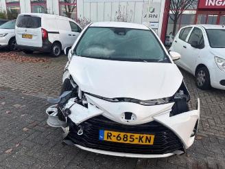 Vrakbiler auto Toyota Yaris Yaris III (P13), Hatchback, 2010 / 2020 1.5 16V Hybrid 2019/6