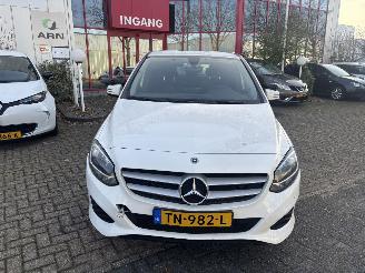 uszkodzony samochody osobowe Mercedes B-klasse 220D 130KW 2018/10