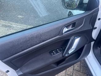 Peugeot 308 1.6 THP ACTIVE picture 14