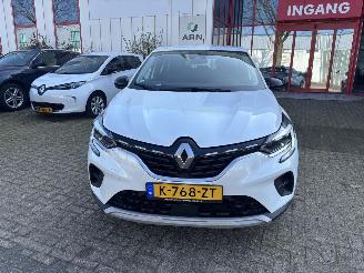 Damaged car Renault Captur BNS ZEN 1.0 67KW. 2021/4