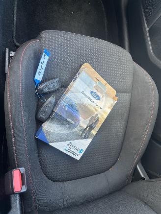 Ford Focus 1.0 ECOBOOST HYBRID ST LINE STYLE picture 13