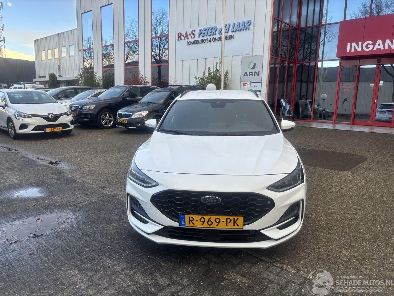 Ford Focus 1.0 ECOBOOST HYBRID ST LINE STYLE