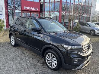 Volkswagen T-Cross 1.0tsi life picture 8