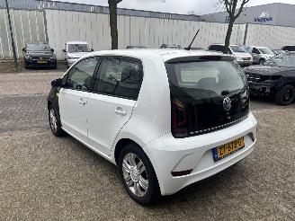 Volkswagen Up! 1.0 44KW HIGH UP BLUEMOTION TECHNOLOGY picture 4