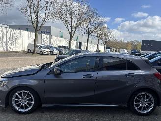 Mercedes A-klasse A-KLASSE 180 AMB. AMG LINE picture 3