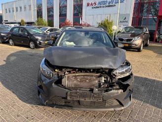 Coche siniestrado Kia Cee d Ceed Sportswagon (CDF), Combi 5-drs, 2018 1.0i T-GDi 12V 120 Eco-Dynamics+ 2024/1