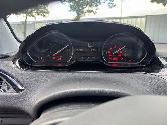 Peugeot 208 1.2 PT ALLURE picture 9